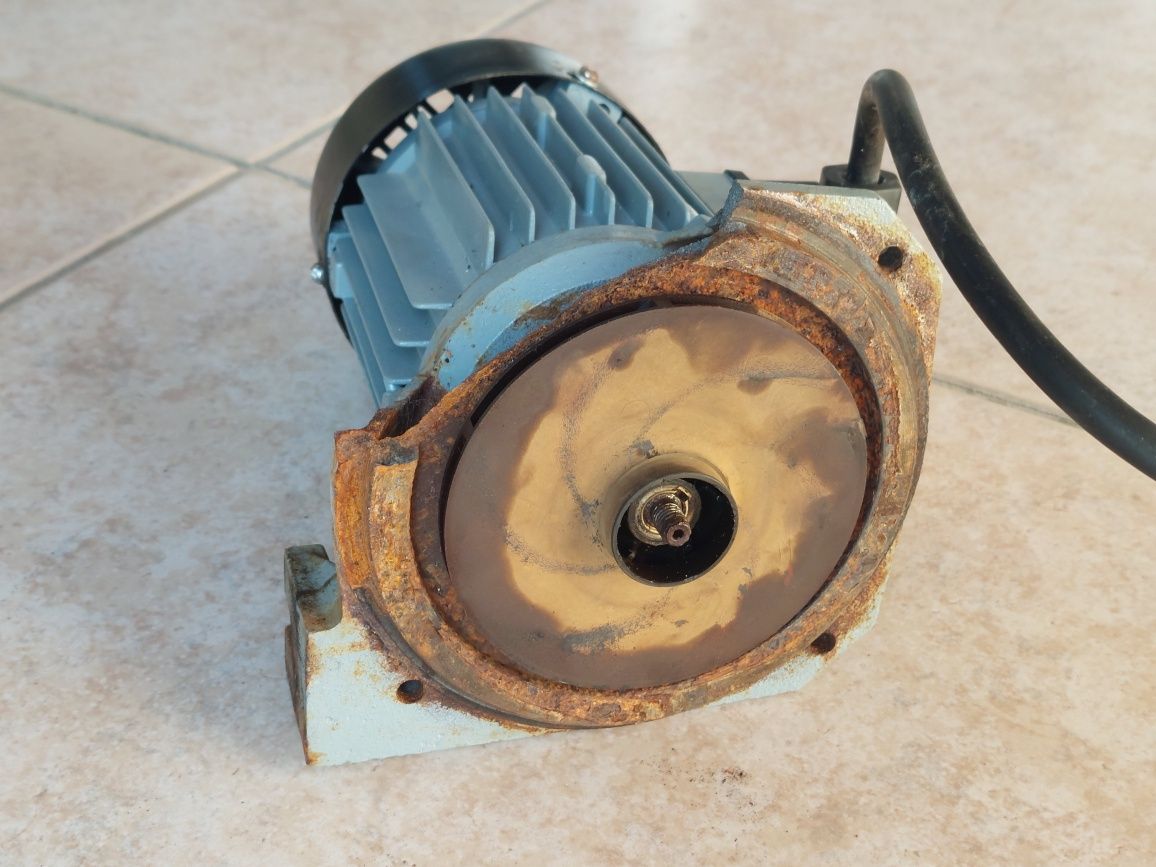 Silnik jednofazowy bezszczotkowy 230V 600W