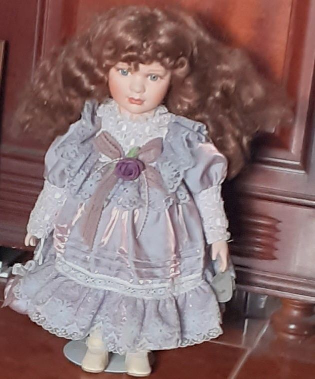 Boneca de porcelana