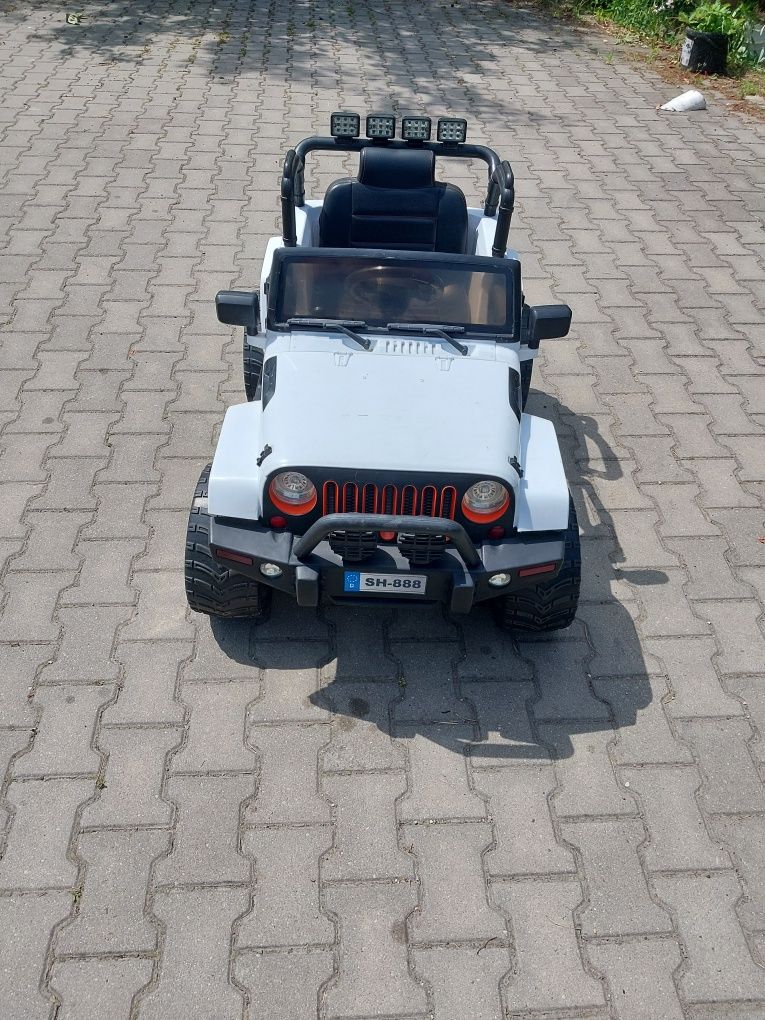Samochod duzy Jeep auto na akumulator sterowany z pilotem 12V dzieci