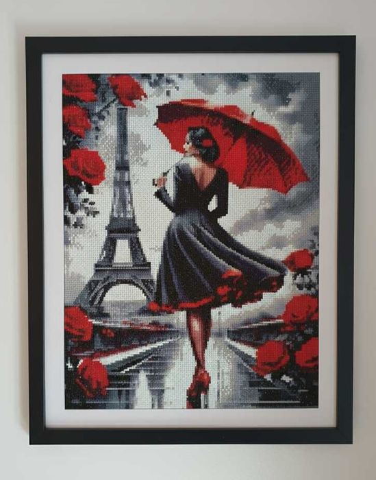 Mulher em Paris Sob o Guarda-Chuva Vermelho [Pronta]