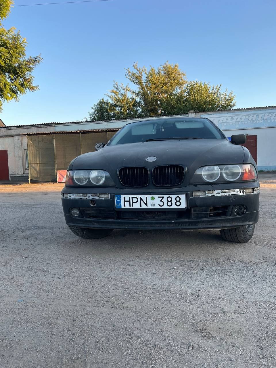 BMW E39 520i 2.0л