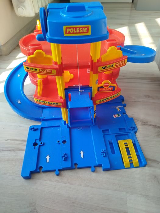 Garaż dla chłopców