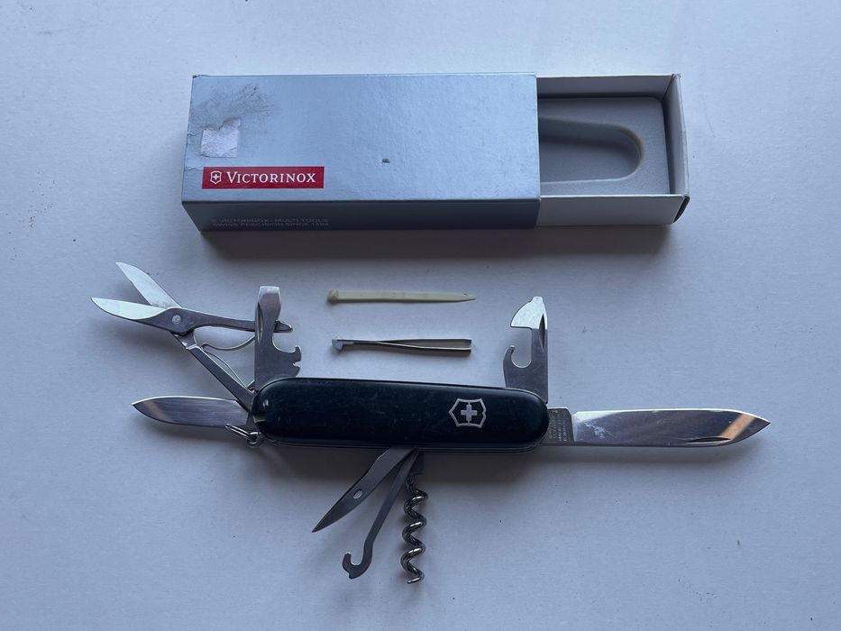 Victorinox Huntsman (91 mm, preto)
