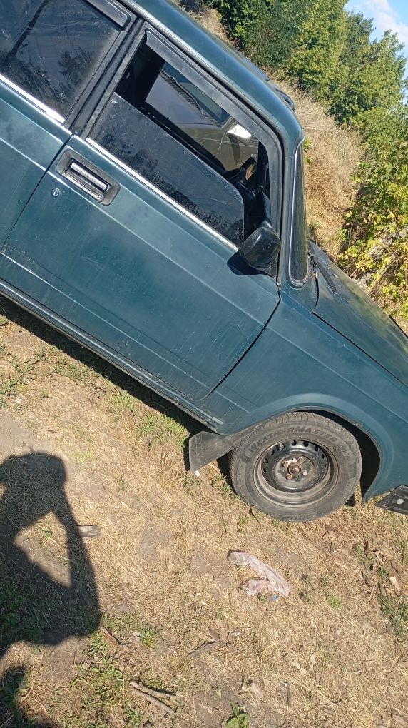 Продам ваз-2107 в нормальном стане