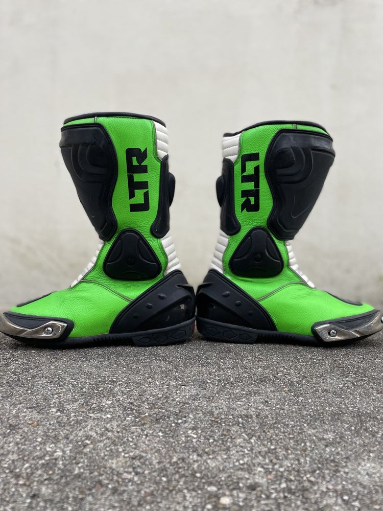 Botas para andar de moto pista