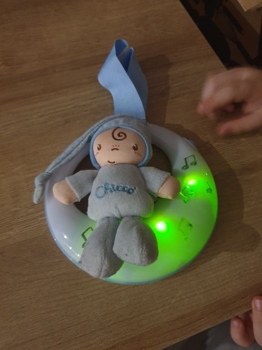 Chicco zawieszka projektor do łóżeczka/wózka dziecięcego muzyka klasyc