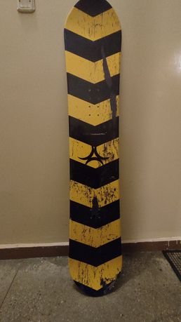 Deska snowboardowa 142