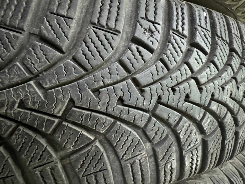 4x Opona 195/65R15 Goodyear Ultragrip 9 Zima