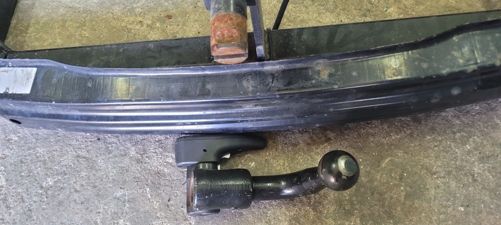Engate de reboque Audi A4 B8