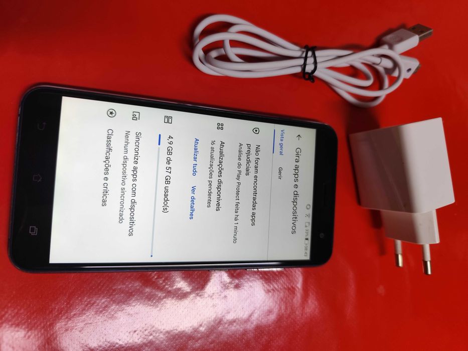 ASUS ZenFone na caixa
