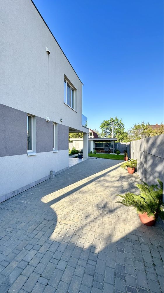 Продам 2-х эт. дом 80 м2 в Новосёловке Новомосковский р-н