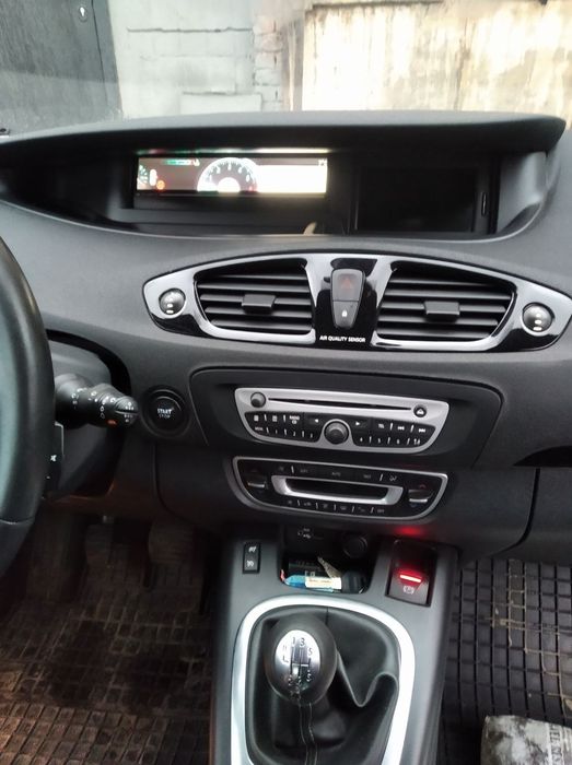 Рено сценік 2011 рік