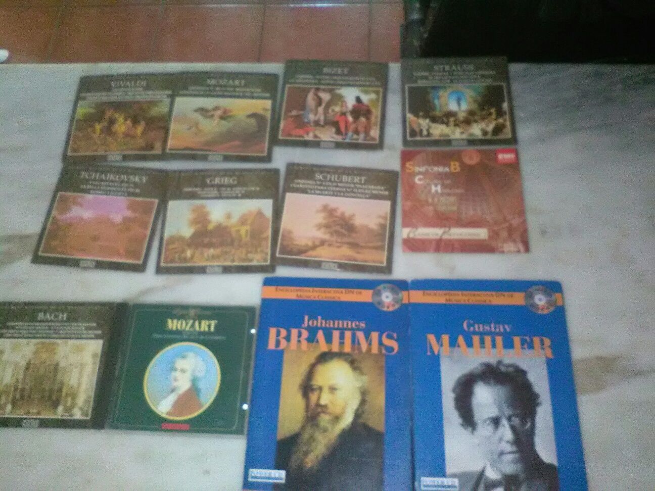 Conjunto de 12 Cd's de Música Clássica