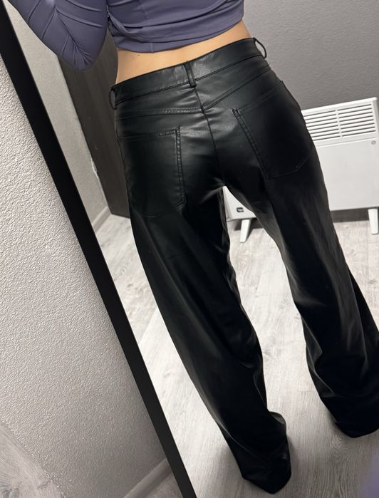Шкіряни штани zara
