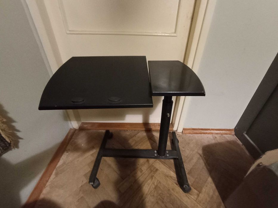 Stolik regulowany do laptopa