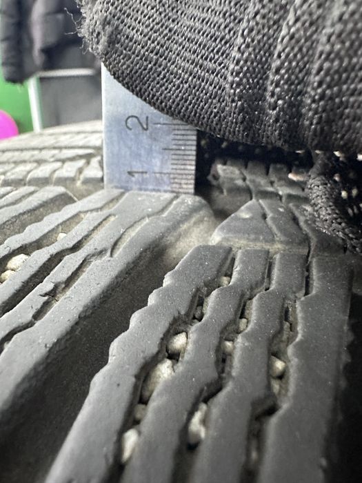 Коплект дисков 5/108/17 с зимней резиной 225/55/17и датчиками