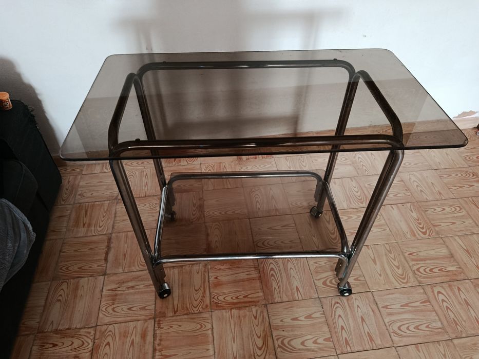 Mesa de vidro fumado