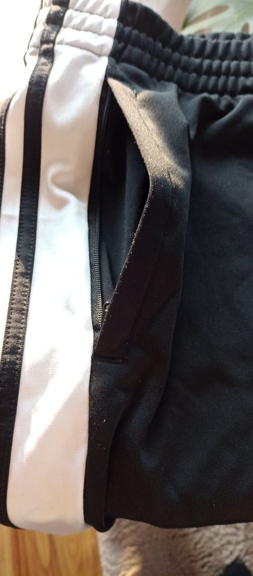 Adidas spodnie rozpinane nogawki rozmiar 52/54  czarne