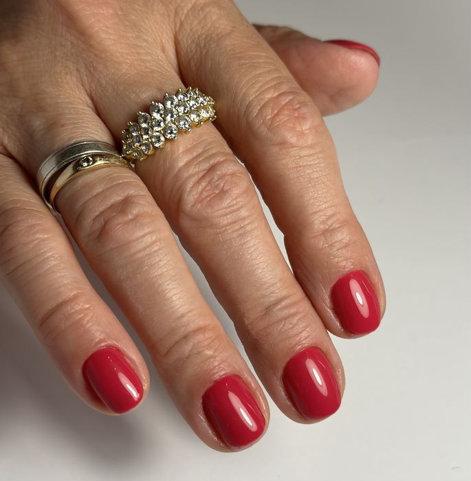 Paznokcie/Pedicure/Brwi REDA