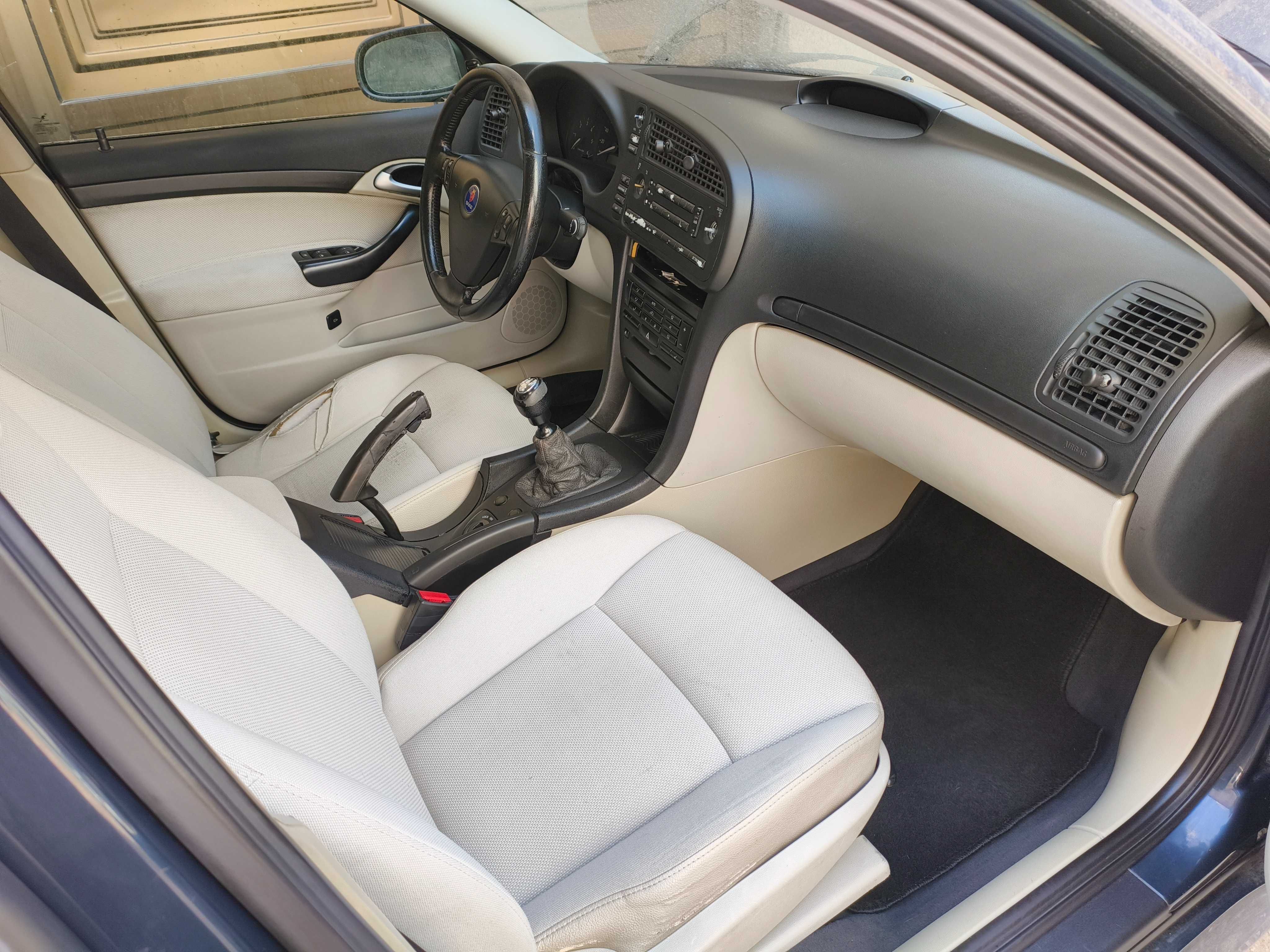 Saab 93 2.2TiD de 2004 para peças