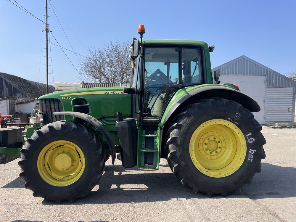 Продам John Deere 6830 Premium
