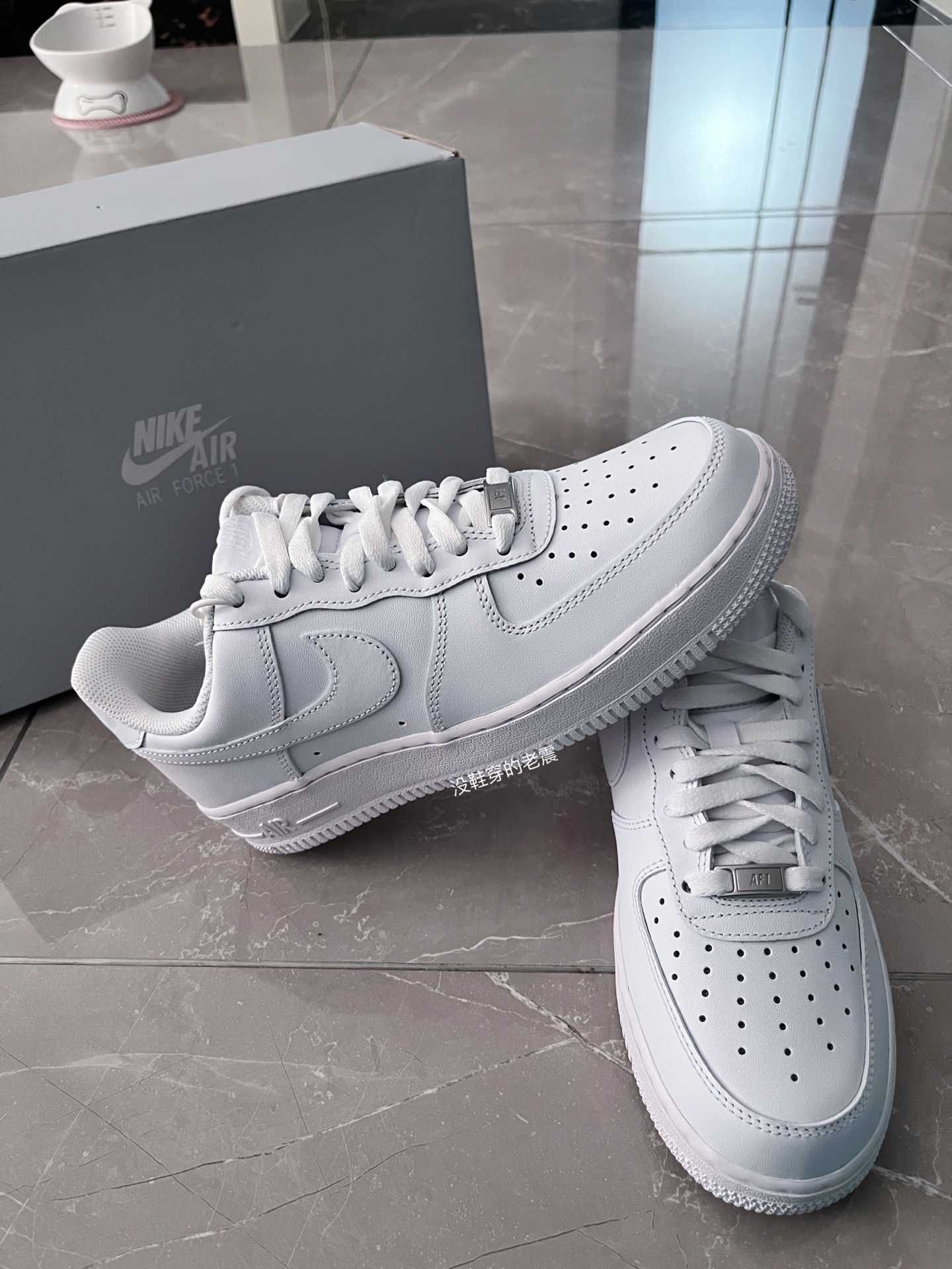 Trampki NikeAirForce1Low07White białe buty:37
