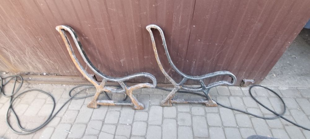 Nogi żeliwne od ławki