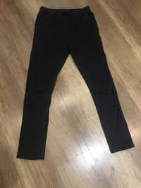 Czarne spodnie  rurki r.170