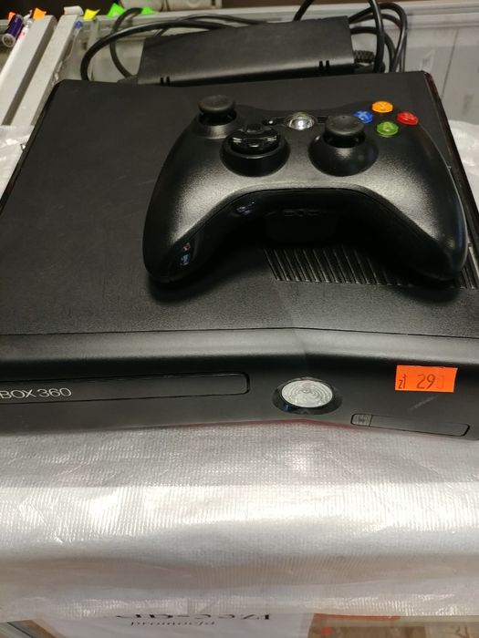 Konsola Xbox 360 4GB (grywanda.pl)(30 dni gwarancji rozruchowej)