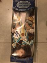 Boneca de porcelana nova lindissima