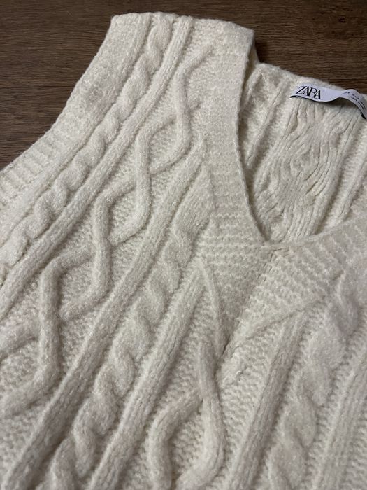 Zara жилетка вязаная