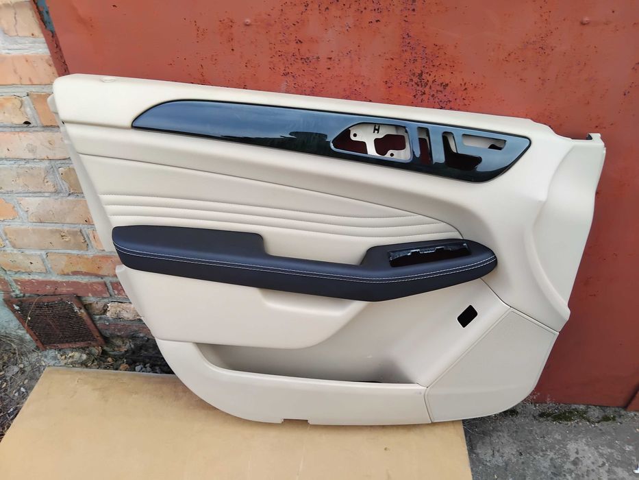 Карта  двері Mercedes Benz GLE Coupe (c292) A 292 720 37 01 8t42