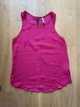 Sliczny fuksjowy top Stradivarius