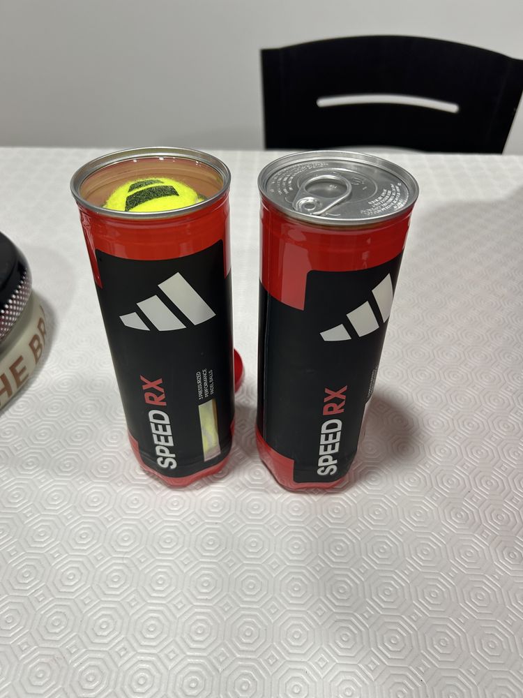 Raquete de padal e saco de raquete de padel