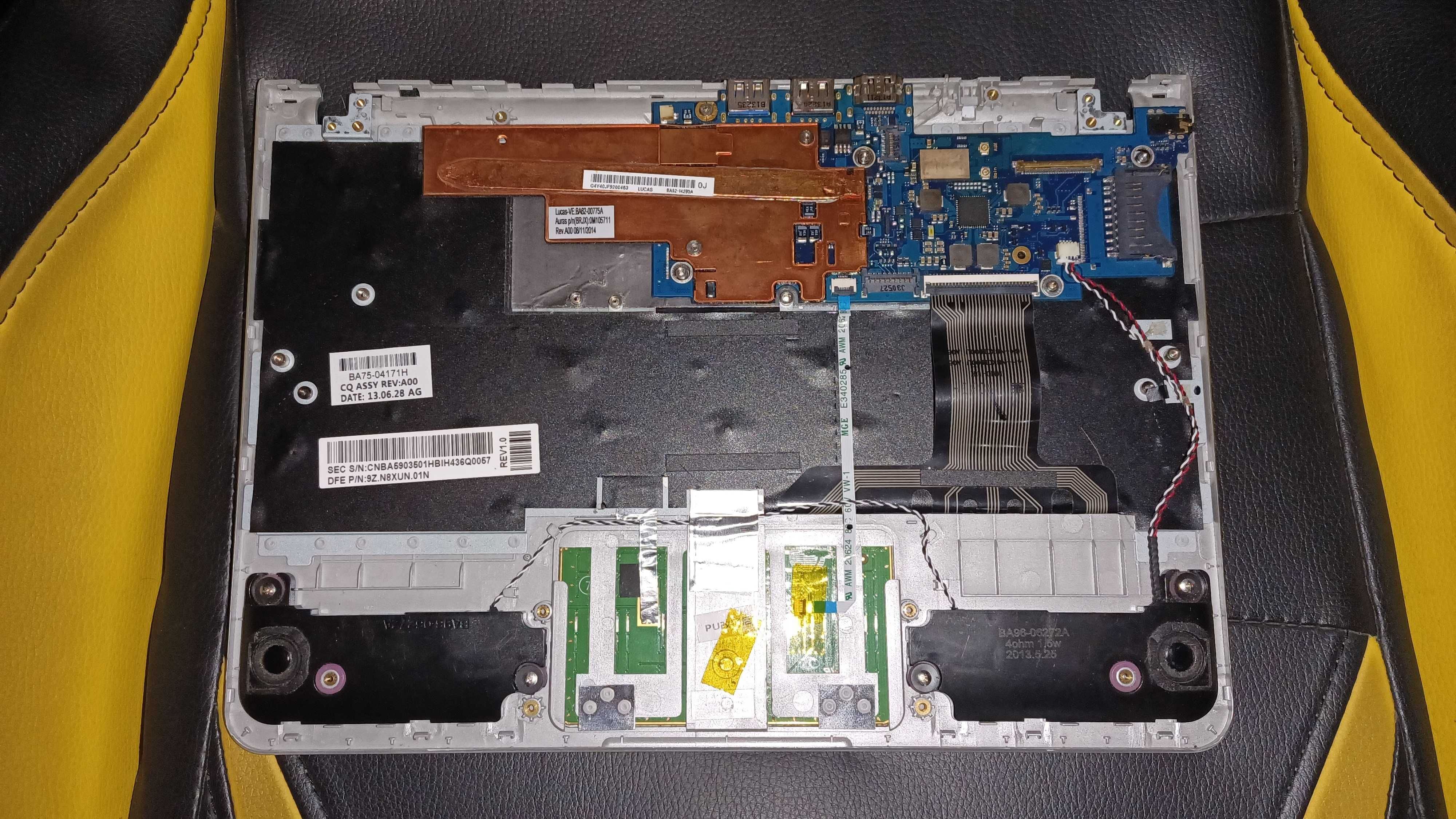 Samsung Chromebook xe303c12 - 2шт (запчасти).