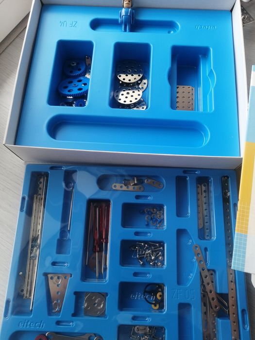 Brinquedo Eitech Construction Solar 73. Como novo