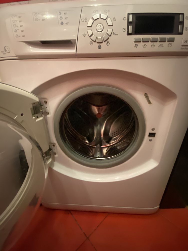 Пральна машина Hotpoint Ariston ARSD 109