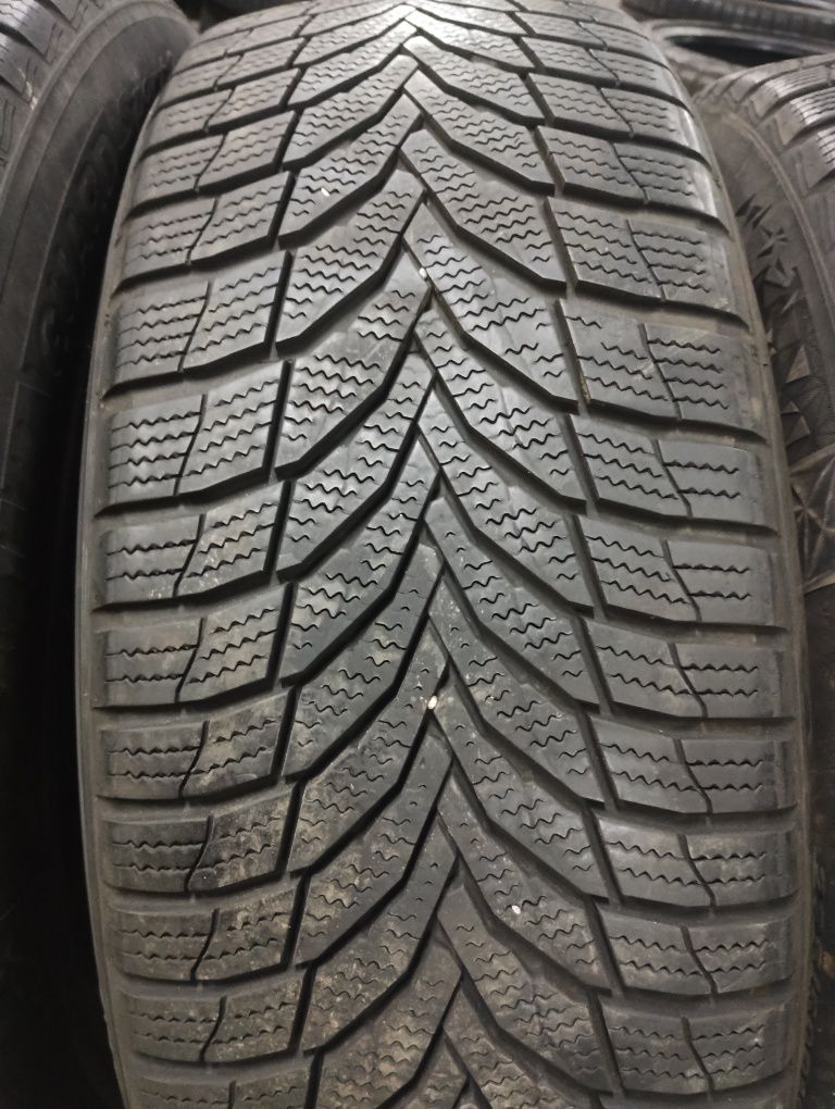 4szt Nexen 225/60R18 opony zimowe