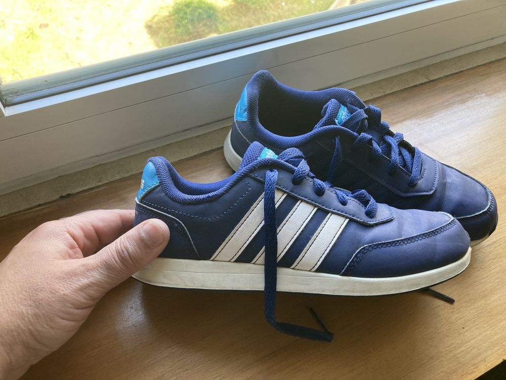 Tênis Adidas N36