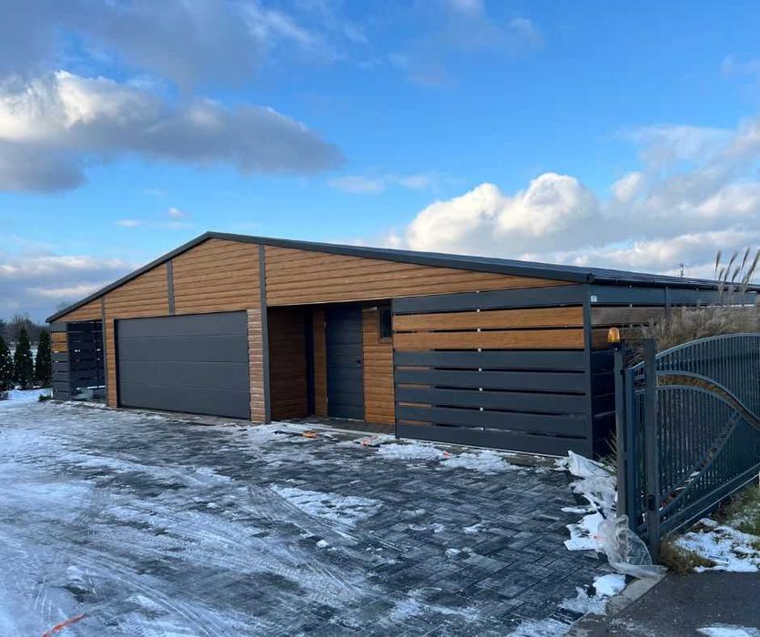 Wiata Samochodowa Garaż Blaszany z Bramą Segmentową 15x7 z PROFIL