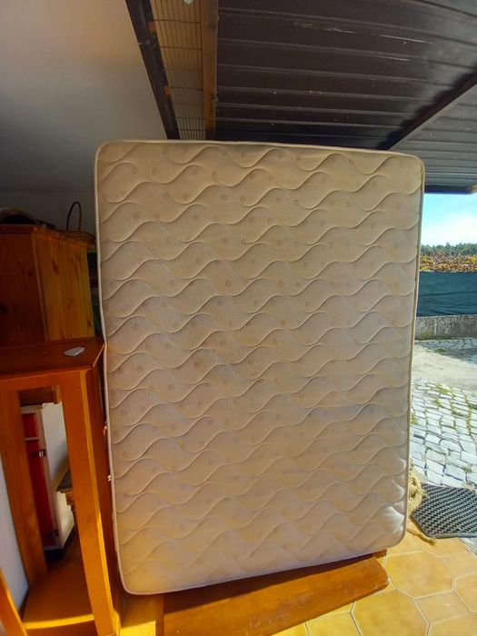 colchão ortopédico usado