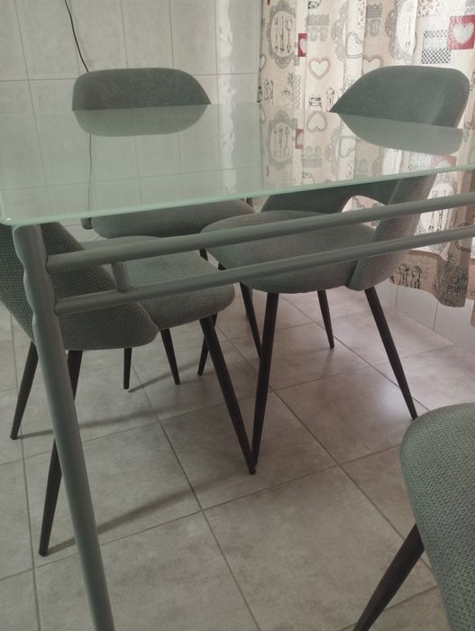 Mesa de cozinha (cadeiras)