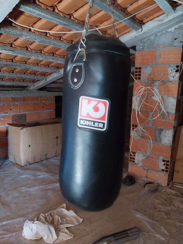 Saco de boxe em bom estado