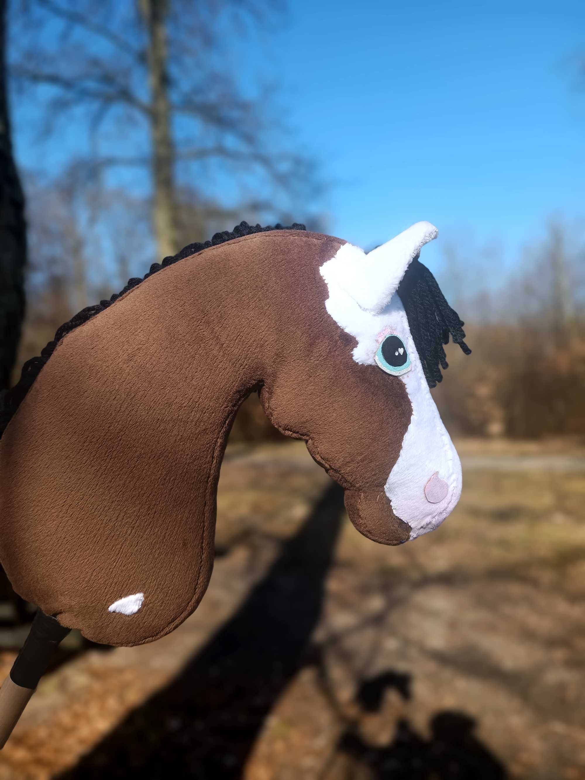 Koń hobby horse gniady