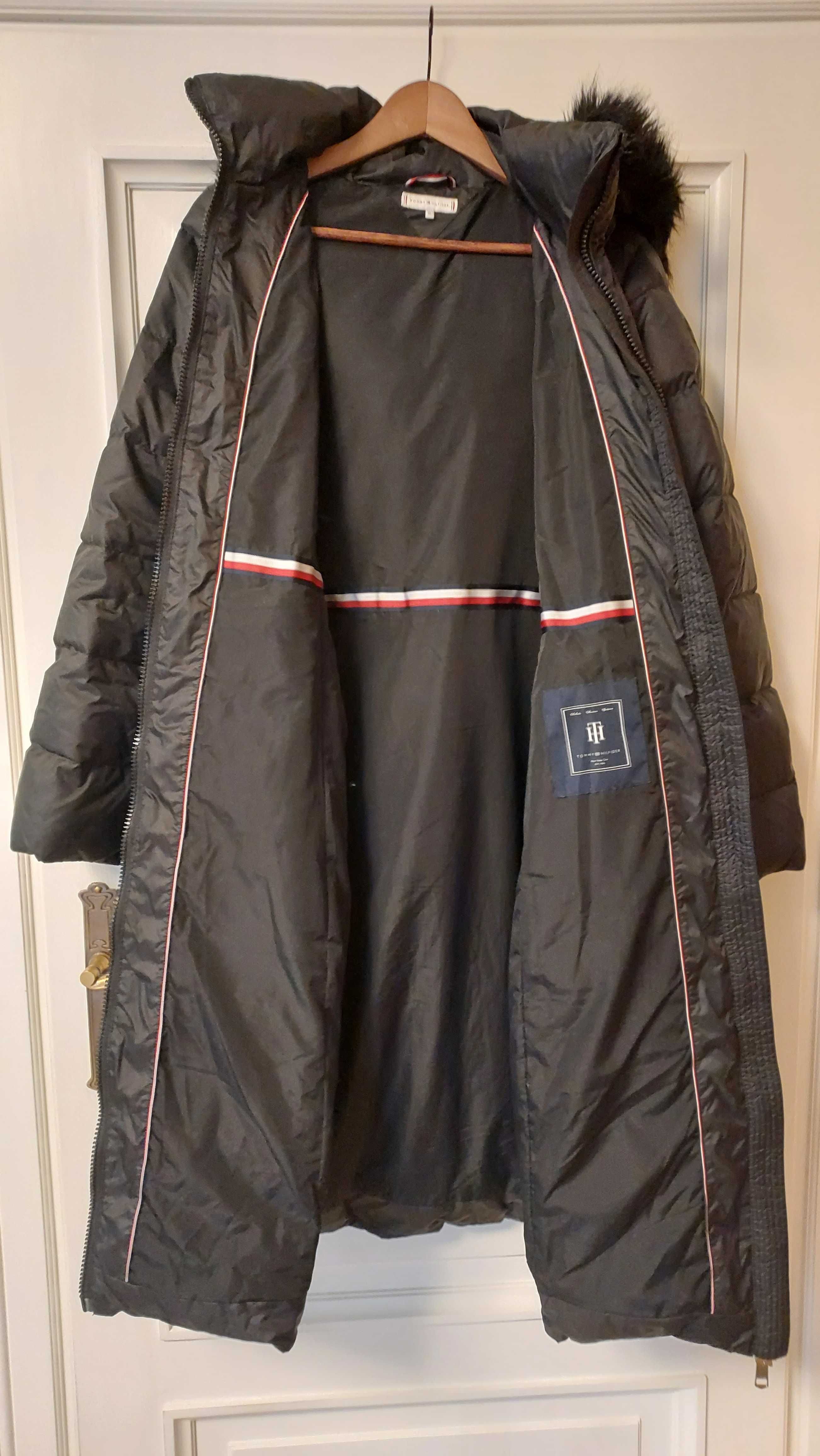 Długi, czarny płaszcz puchowy Tommy Hilfiger rozmiar XL/40