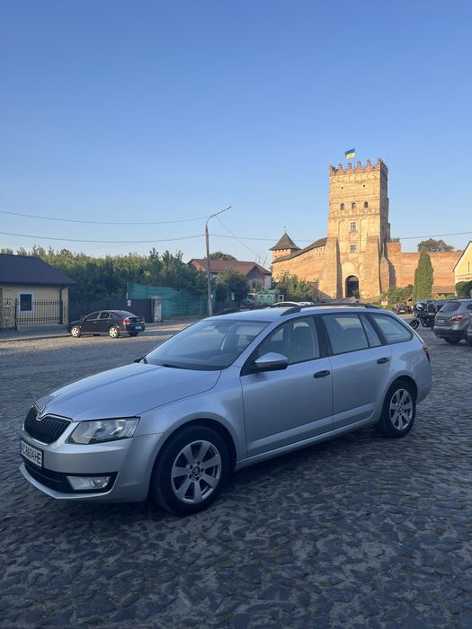 Автомобіль Skoda Octavia 2014 1.6 tdi універсал Шкода Октавія Дизель