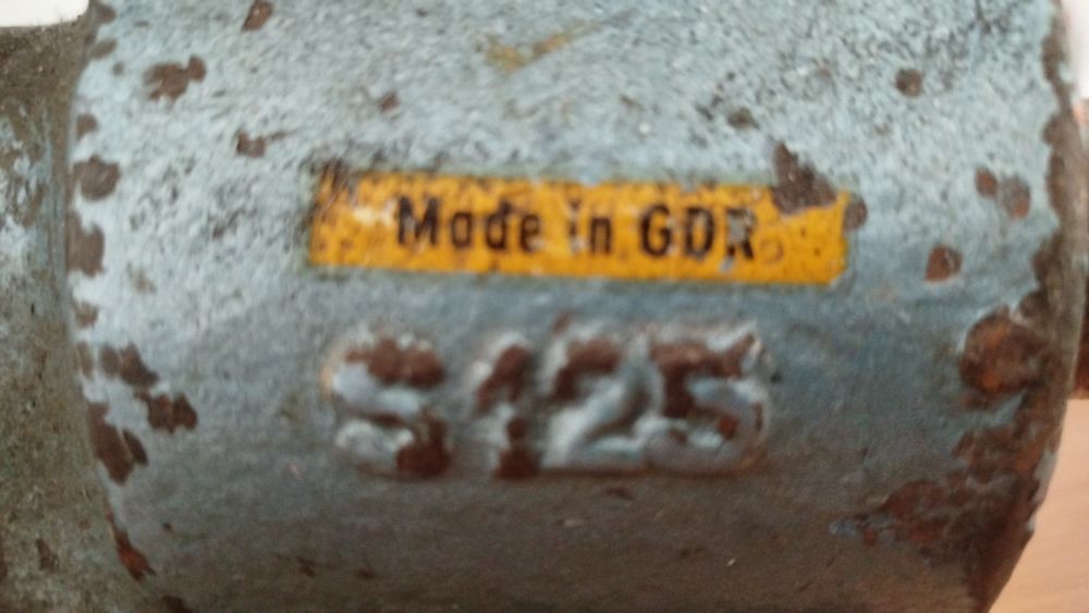 Torno de bancada alemão