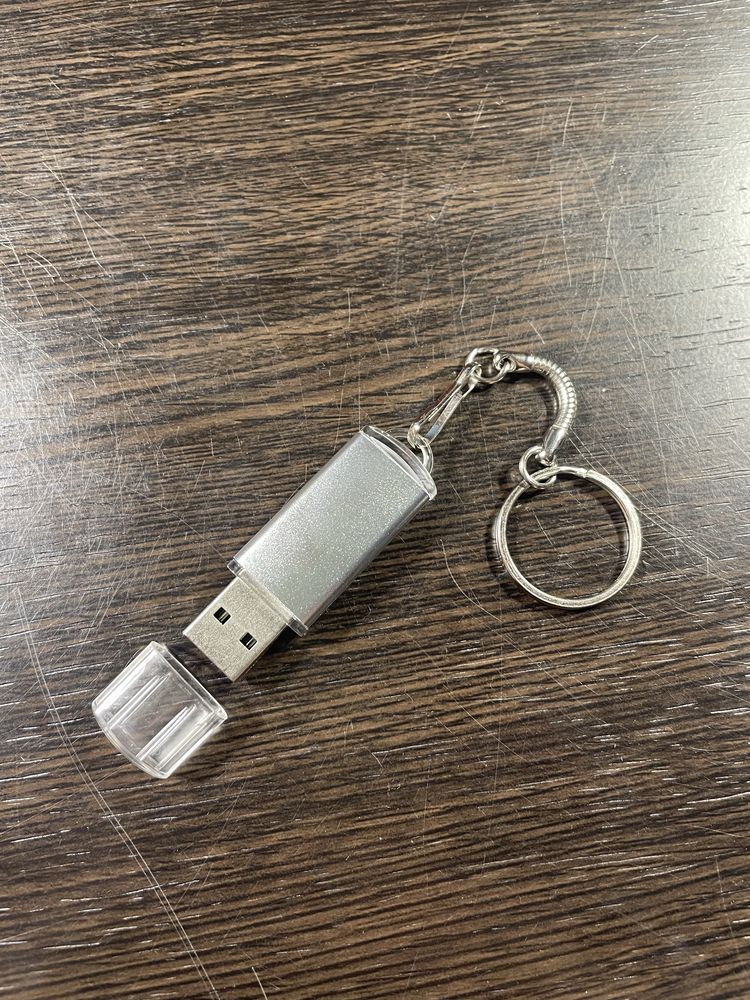 Флешка , 4Gb, карта памяти