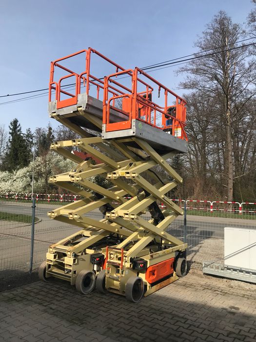 Podnośnik nożycowy JLG stan dobry