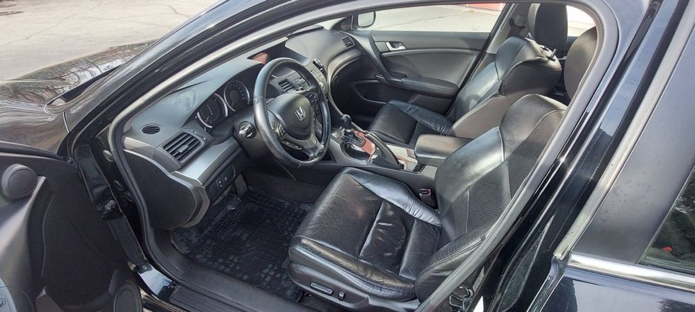 Honda Accord 8 2010 2.2 автомат